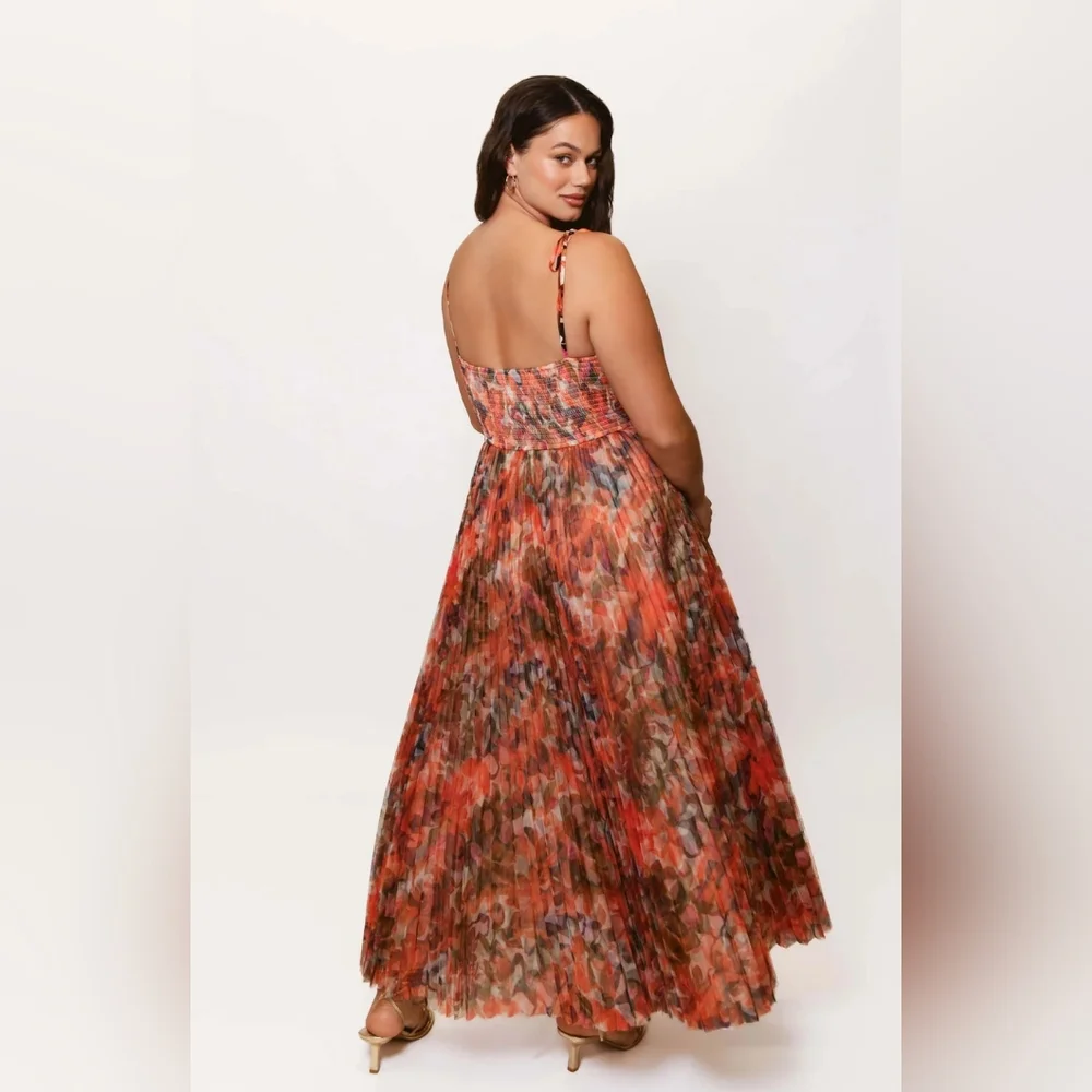 NWOT- Hutch Brianna Dress in Orange Lush Tropical Sz S - Picture 2 of 9